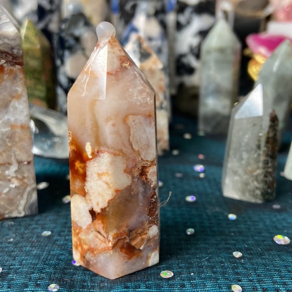 Flower agate tower 2 inches tall - Picture 4 of 4